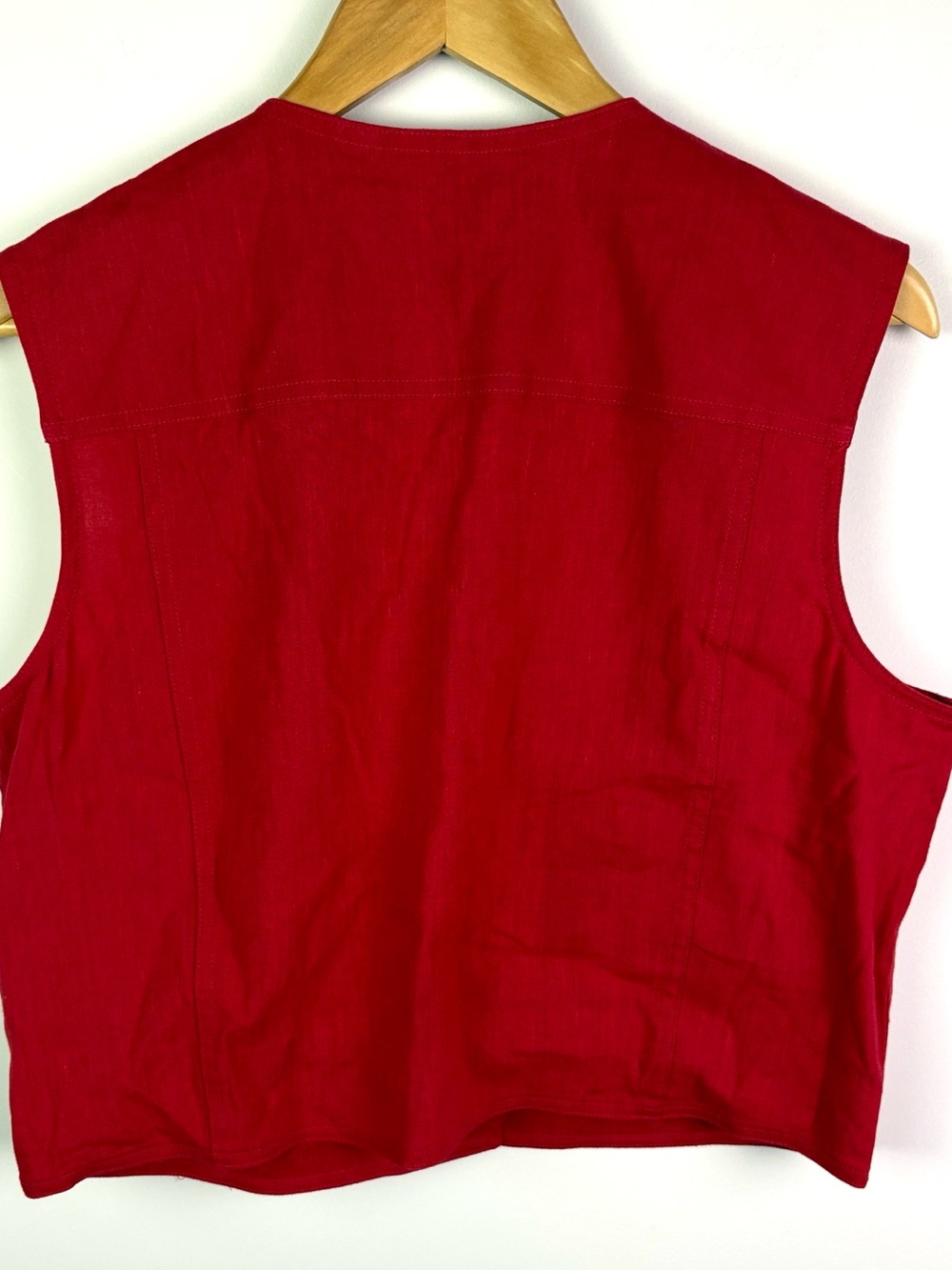NWT Theory Women's Red Button-Front Sleeveless ‘Trucker Vest’ size 10 - Picture 4 of 9
